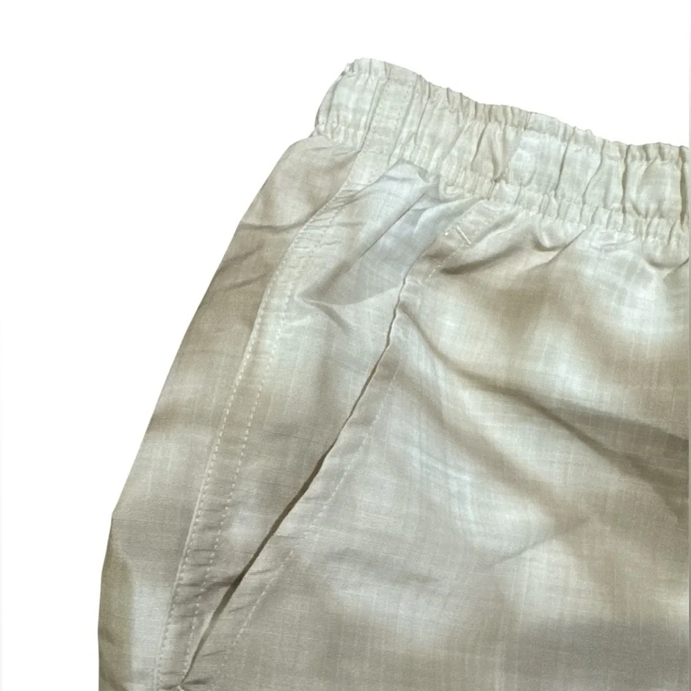 DSG Men’s 6” Rec Shorts Size XL Light Sand Tie Dye Swim Trunks Water Repellent